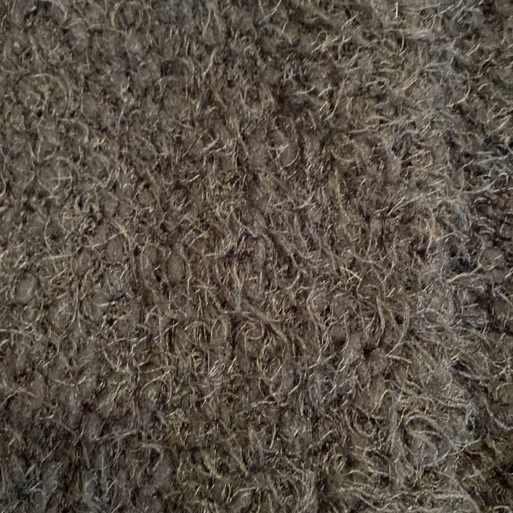 Furry sweater - Picture 3 of 4